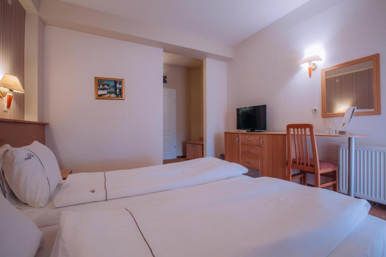 Hotel Filip Охрид Екстер'єр фото